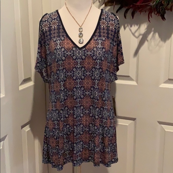 Blue and peach cold shoulder Lavish brand top - Picture 1 of 5